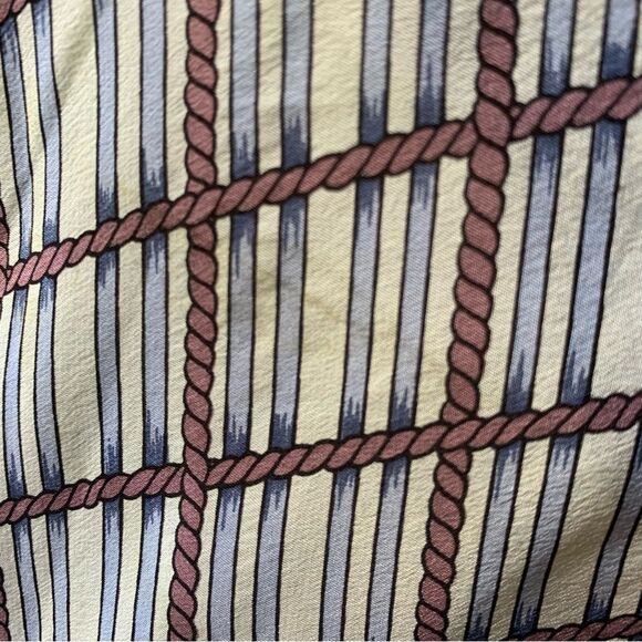 Vintage Sally Gee Blue Robe Basket Weave Print Silk Hand rolled Square Scarf - Picture 8 of 8